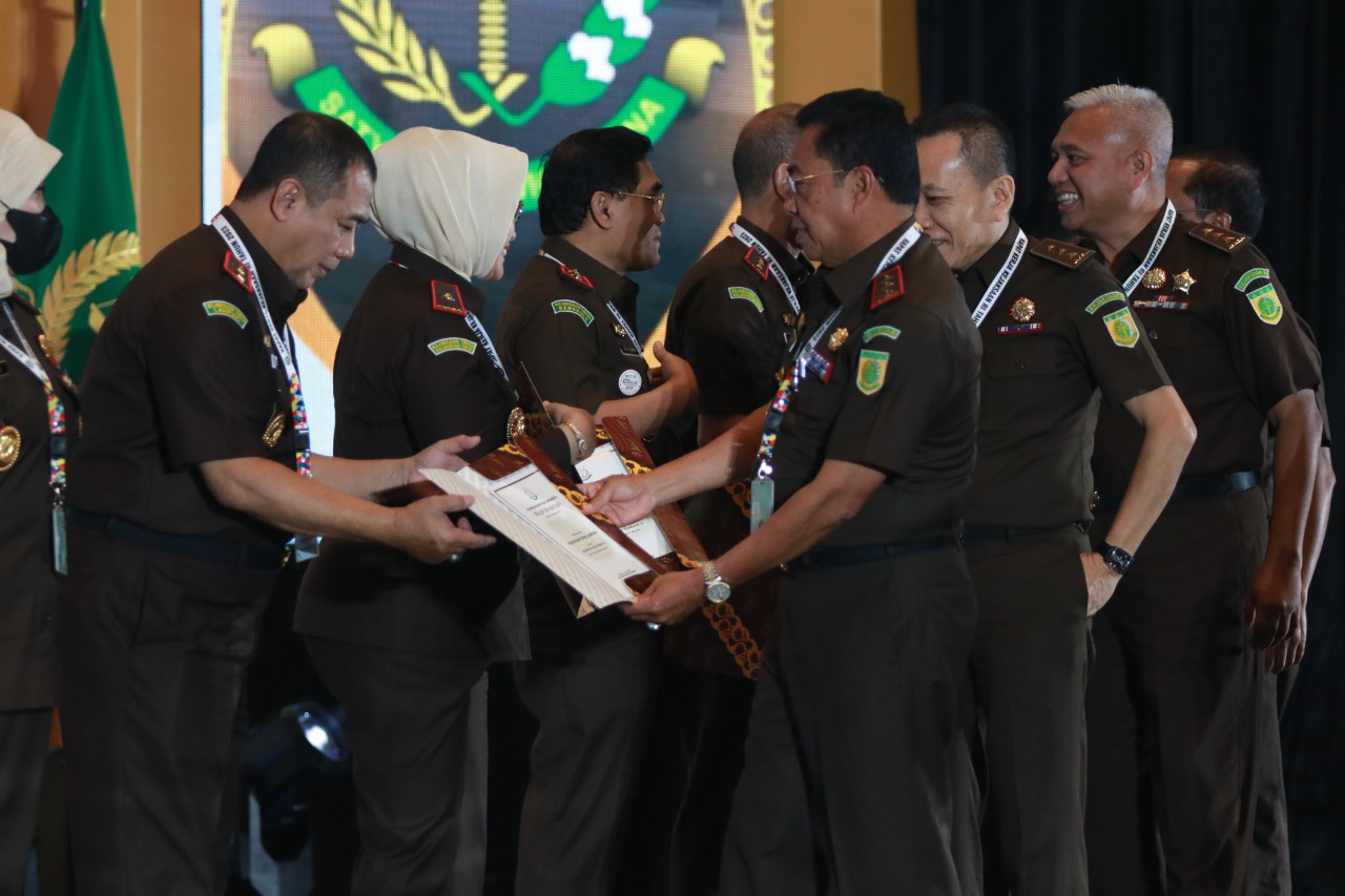 Kejati Lampung Borong 4 Penghargaan Dalam Rakernas Kejaksaan RI 2023